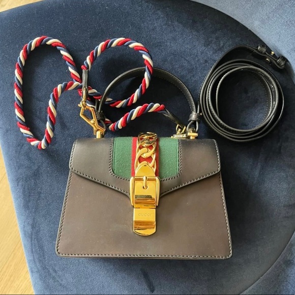 Gucci mini Sylvie top handle bag - Picture 2 of 2
